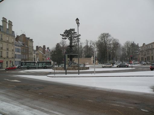  vue d'ensemble de la place Jean Moulin
